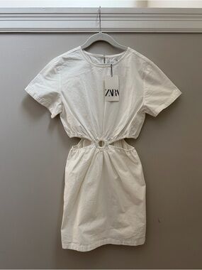 NWT ZARA Girls White Dress with Center Ring and Side Cutouts Size 11-12
